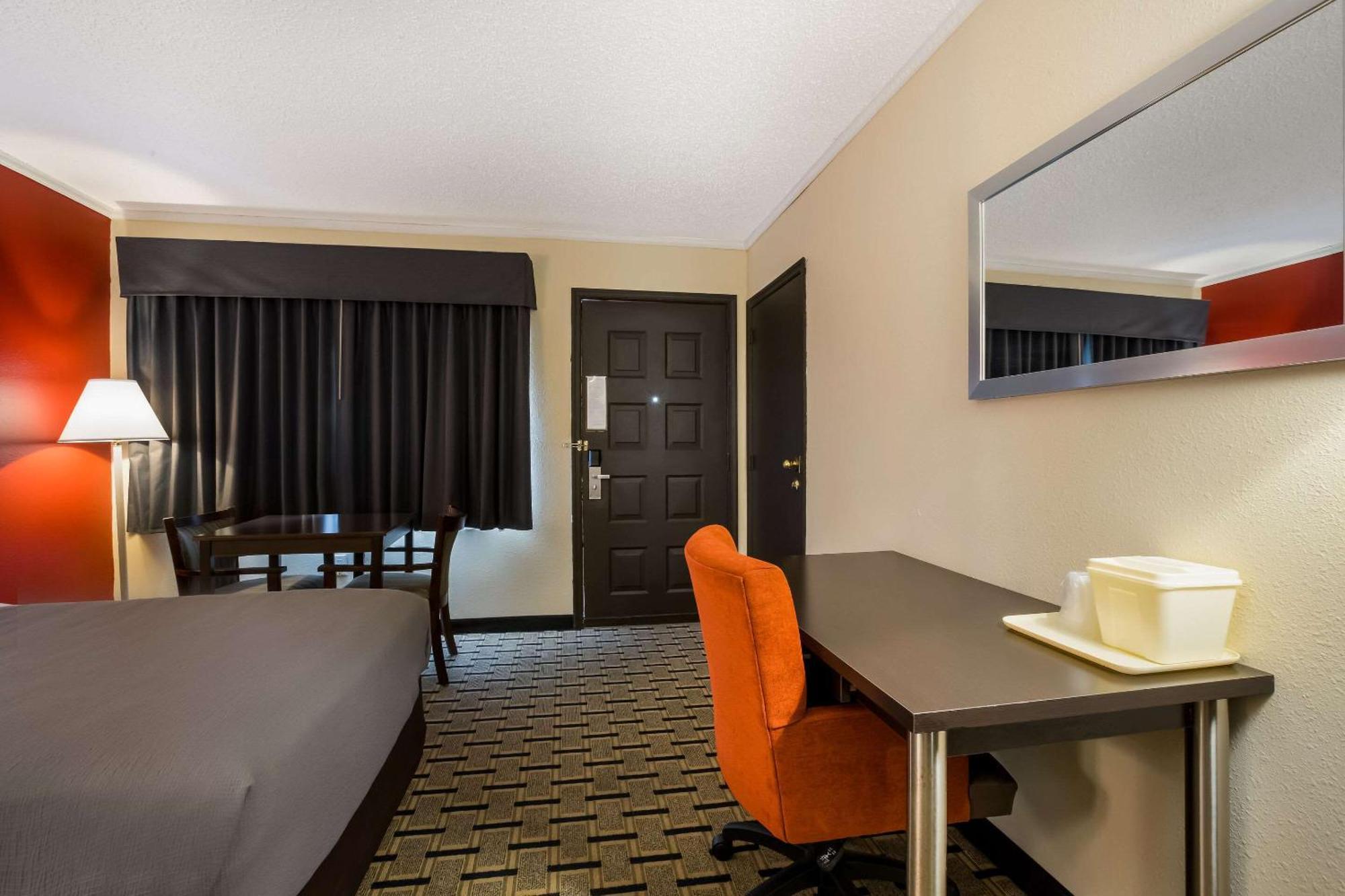 Quality Inn & Suites Милвилл Экстерьер фото